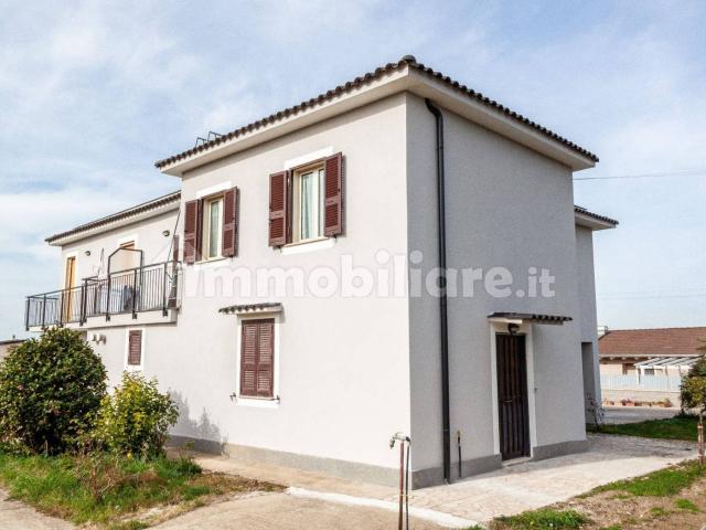 Appartamento in affitto a Sassone, Roma Capitale