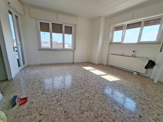 Appartamento in affitto a Marche, Macerata