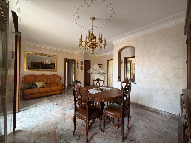 Appartamento in affitto a Leumann, Piemonte