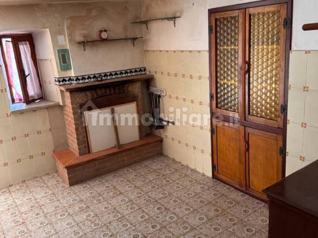 Appartamento in affitto a Cinzano, Piemonte