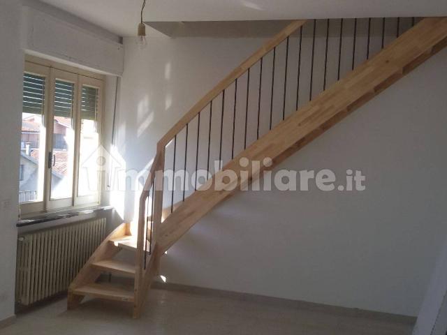 Appartamento in affitto a Cinzano, Piemonte