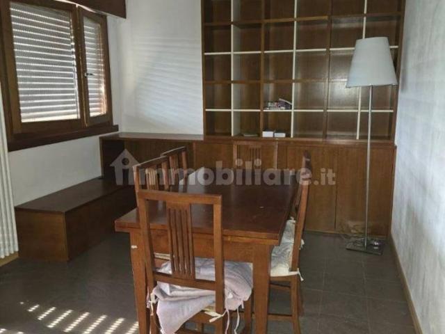 Appartamento in affitto a Negrar, Veneto