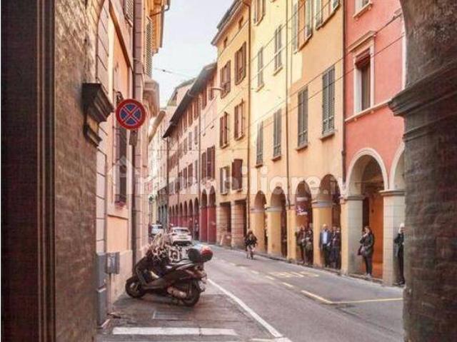 Appartamento in affitto a Santo Stefano, Bologna
