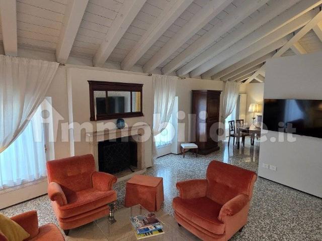 Appartamento in affitto a Centro storico, Brenzone