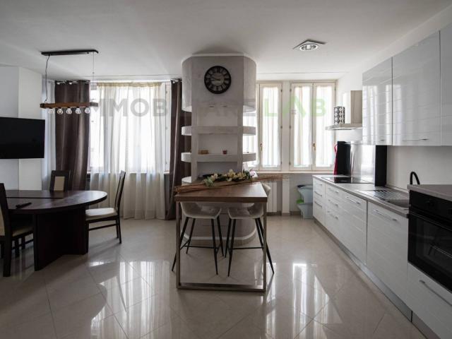 Appartamento in affitto a Centro, Gallarate