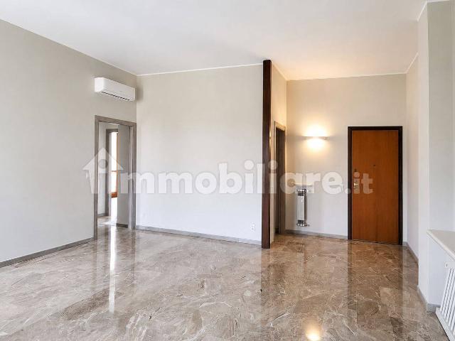 Appartamento in affitto a Municipio 1, Milano