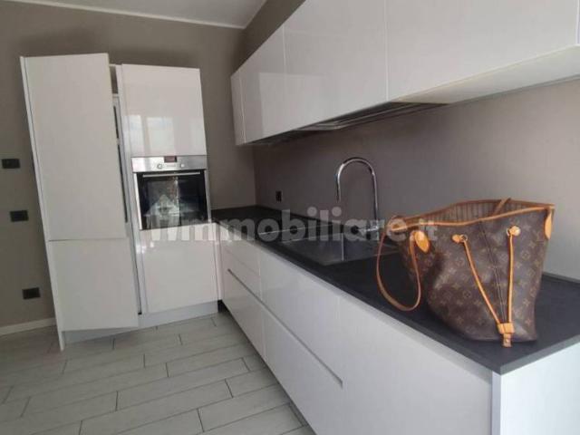 Appartamento in affitto a Sarnico, Lombardia