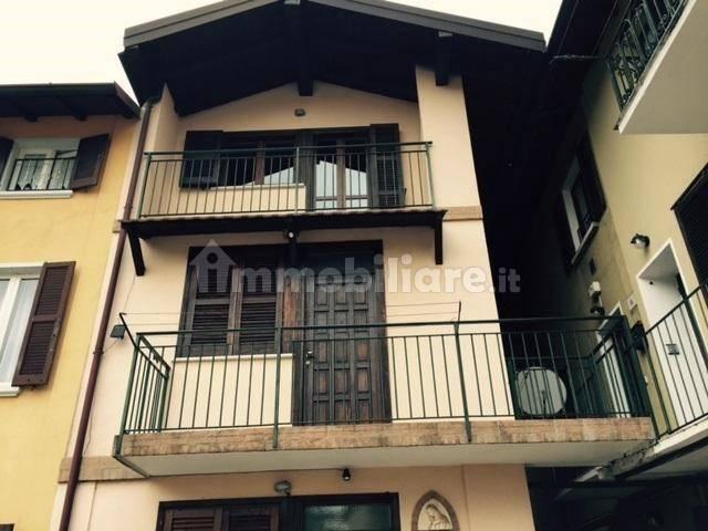 Appartamento in affitto a Penasca, Varese