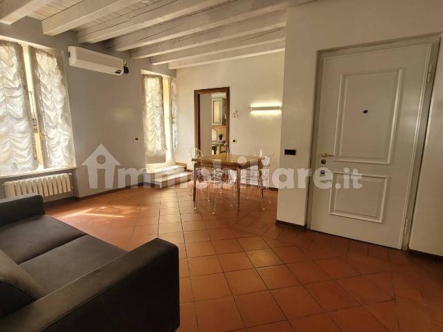 Appartamento in affitto a Zona Centro, Brescia