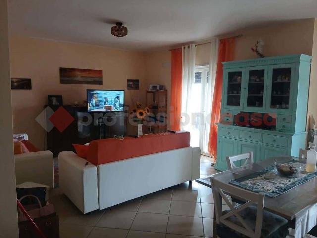 Appartamento in affitto a Mondragone, Campania