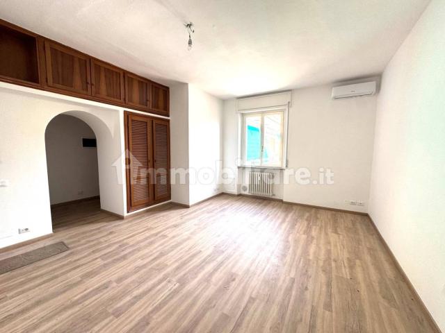 Appartamento in affitto a Ticinello, Pavia