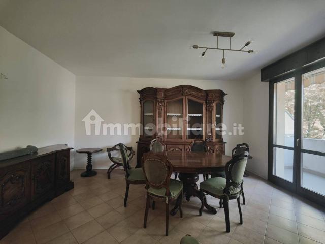 Appartamento in affitto a Villaggio Stranieri-Bazzarola, Re