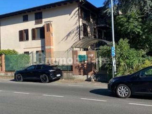 Appartamento in affitto a Vallone, Pavia