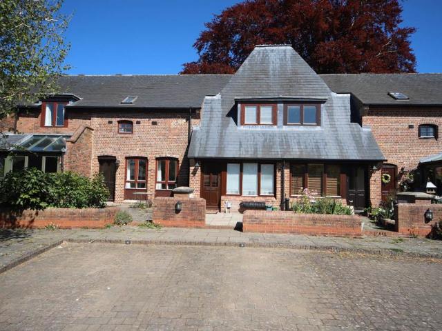 House for rent in Pouchen End, Hertfordshire