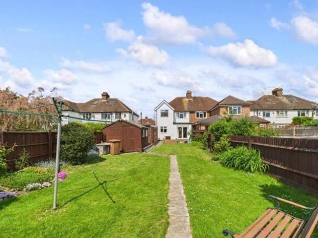 House for sale in Victoria Park, Aylesbury