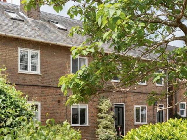 House for sale in Pouchen End, Hertfordshire