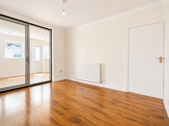 House for rent in Bush Hill Park, Greater London