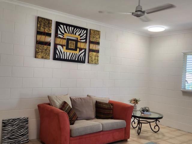 Room for rent in Kewarra Beach, Queensland