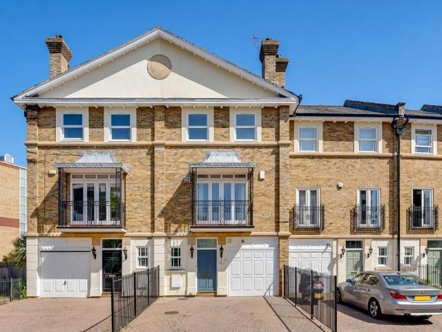 House for rent in London Borough of Richmond upon Thames, Greater London