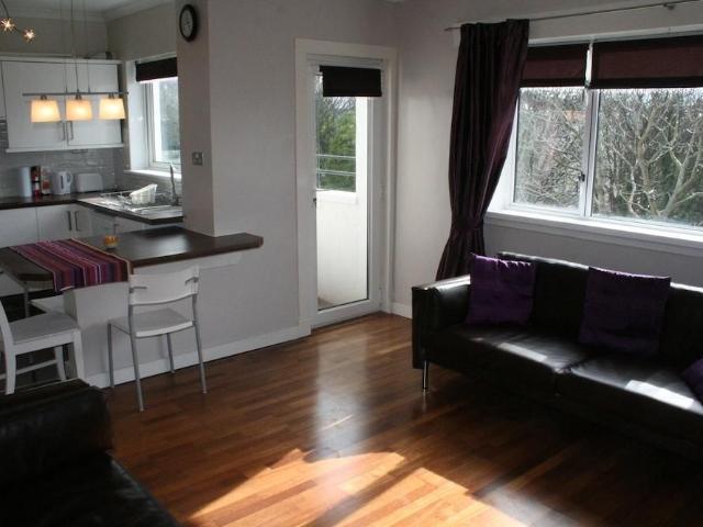 Apartment for rent in Wardie, Trinity