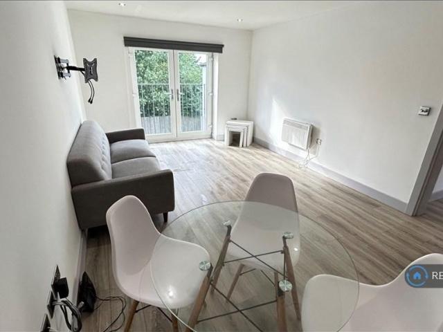Apartment for rent in Richmond Hill, West Yorkshire