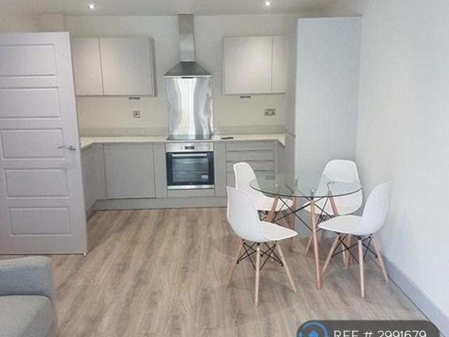 Apartment for rent in Richmond Hill, West Yorkshire