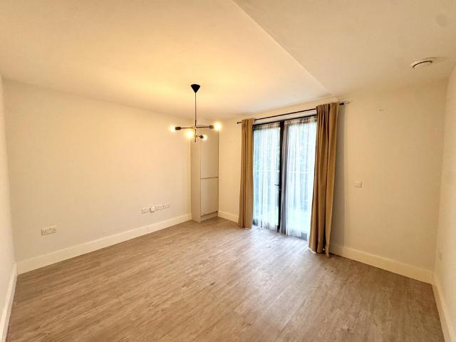 Apartment for rent in London Borough of Harrow, Greater London