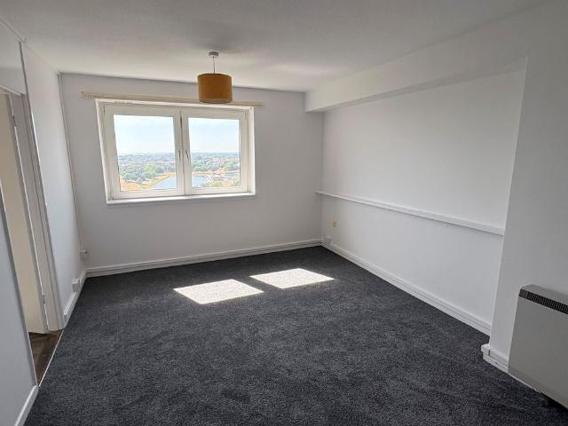 Apartment for rent in Priddy's Hard, Middlecroft