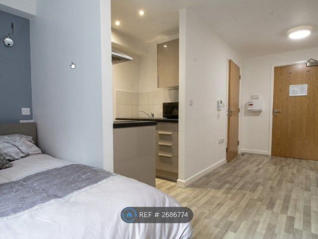 Studio for rent in Charing Cross, Leeds