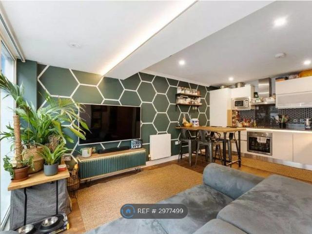 Apartment for rent in Stepney, Greater London