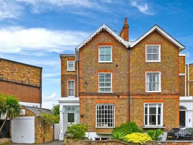 House for sale in Lambourn, West Berkshire