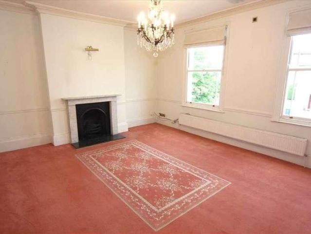 Townhouse for rent in Clewer Village, Windsor