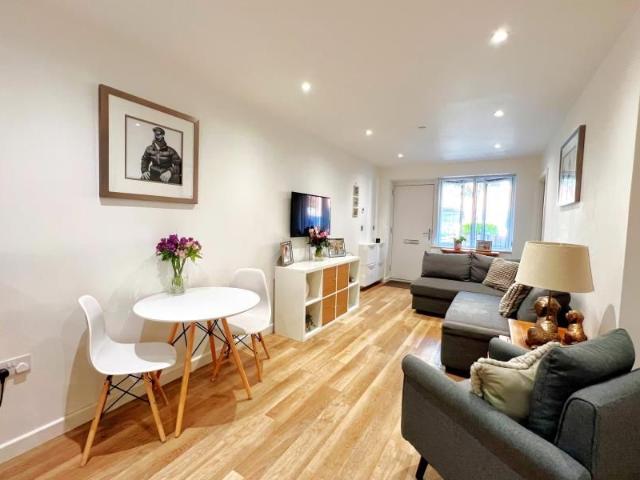Apartment for rent in Horsell, Woking