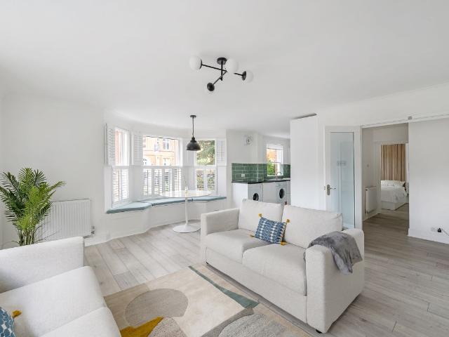 Apartment for rent in Earlsfield, Greater London