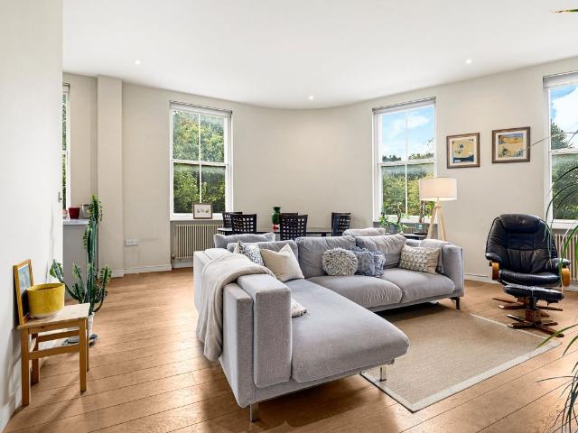 Apartment for rent in Balham, Greater London