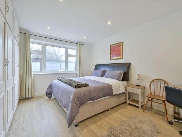 Apartment for rent in London Borough of Merton, Greater London