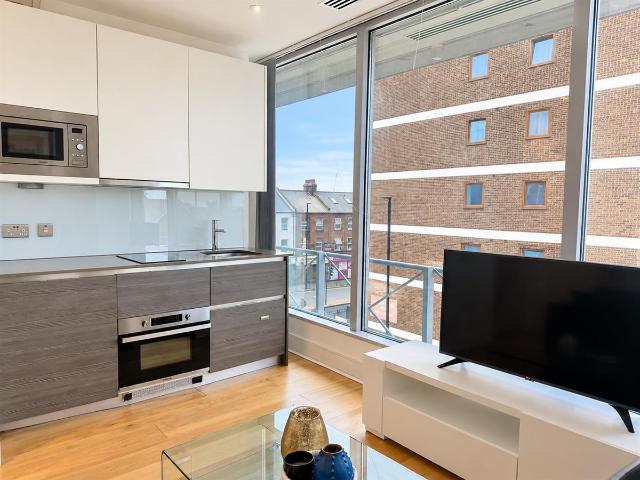 Studio for rent in London Borough of Hounslow, Greater London