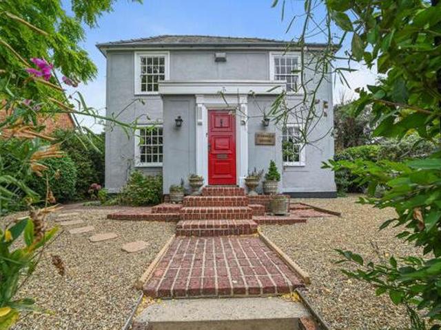 House for sale in Chipping Hill, Essex