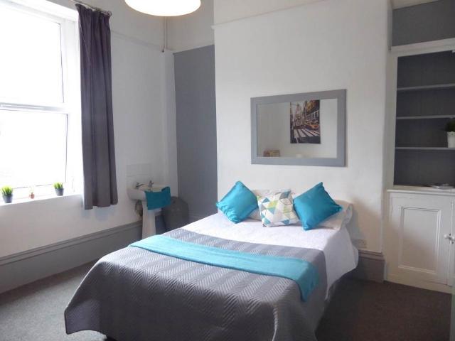House for rent in Huddersfield, Kirklees