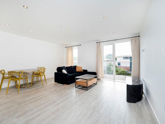 Apartment for rent in London Borough of Ealing, Greater London