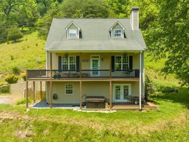 House for sale in Cullowhee