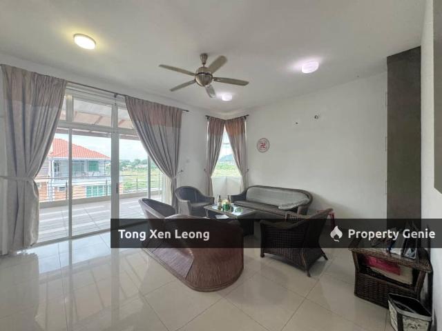 Terraced House for sale in Malaka