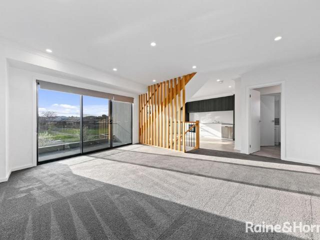 Townhouse for rent in Camerons Creek, Victoria