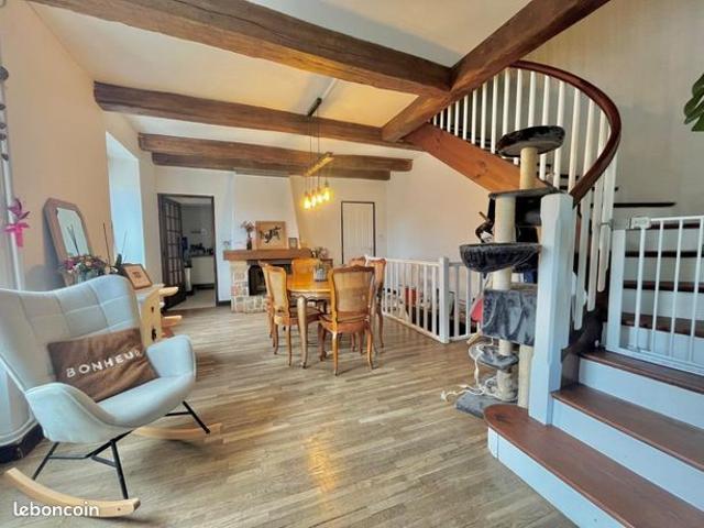 Appartement vente à Vesoul, Rioz