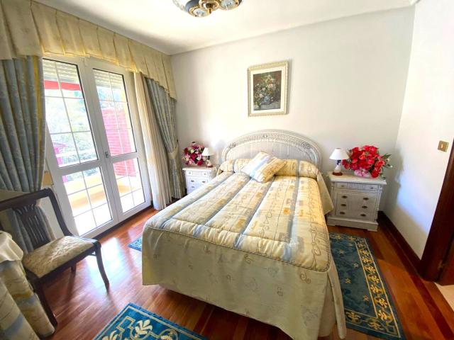 Piso en venta en Casco Histórico, Castro-urdiales