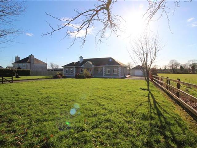 Detached House for sale in Ballynacarrigy, North Tipperary