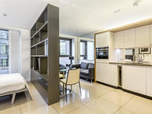 Studio for rent in Fitzrovia, Greater London