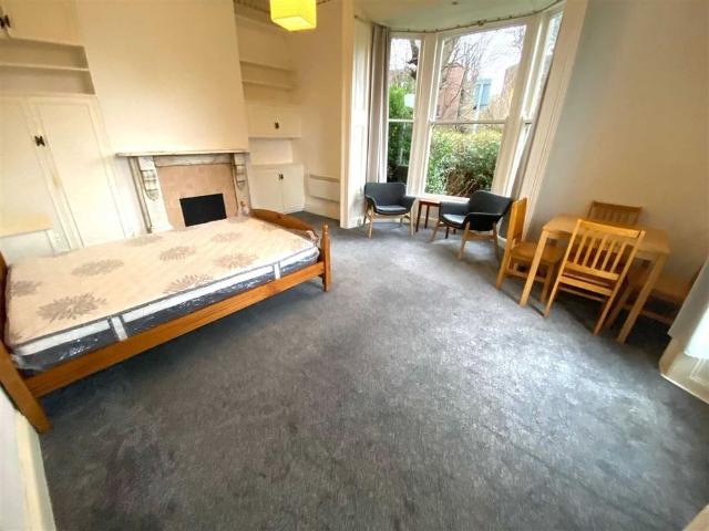 Apartment to rent in Bluebell, North Tipperary