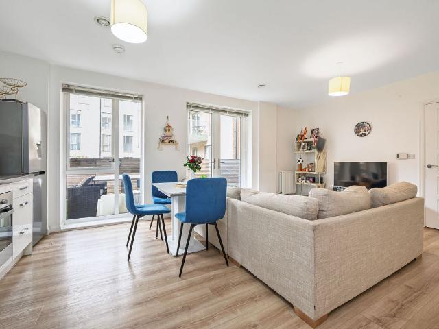 Apartment for rent in Mill Hill, Greater London
