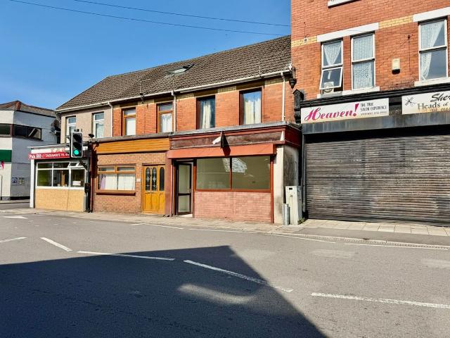Apartment for rent in Troed-y-rhiw, Troedyrhiw